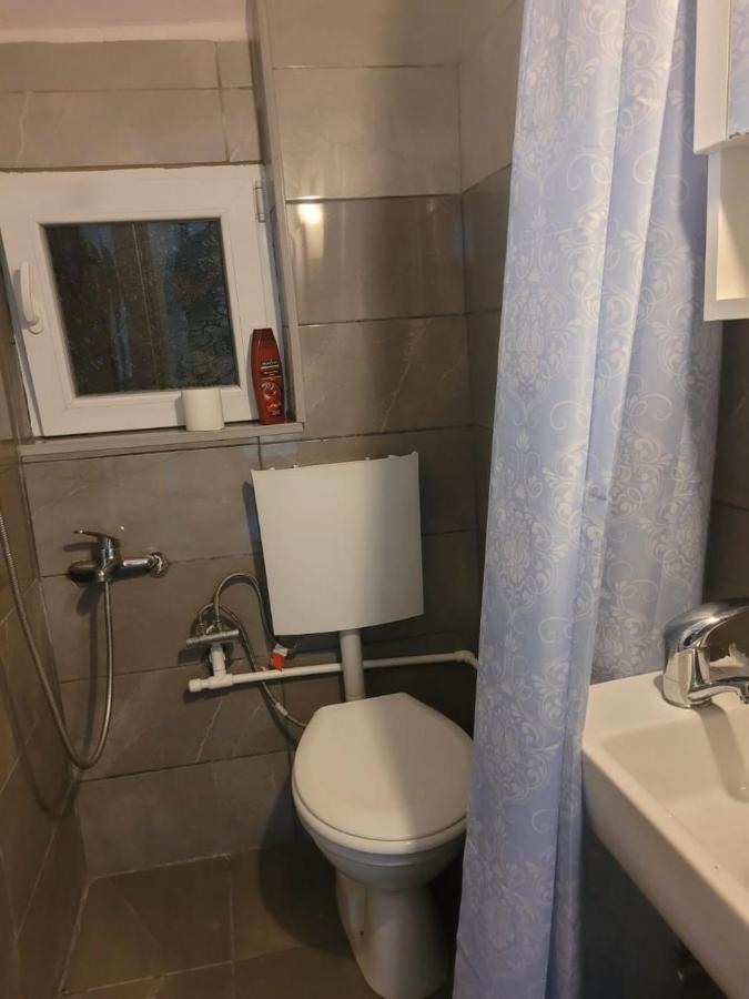 Lola Guest House Vuthaj Eksteriør billede